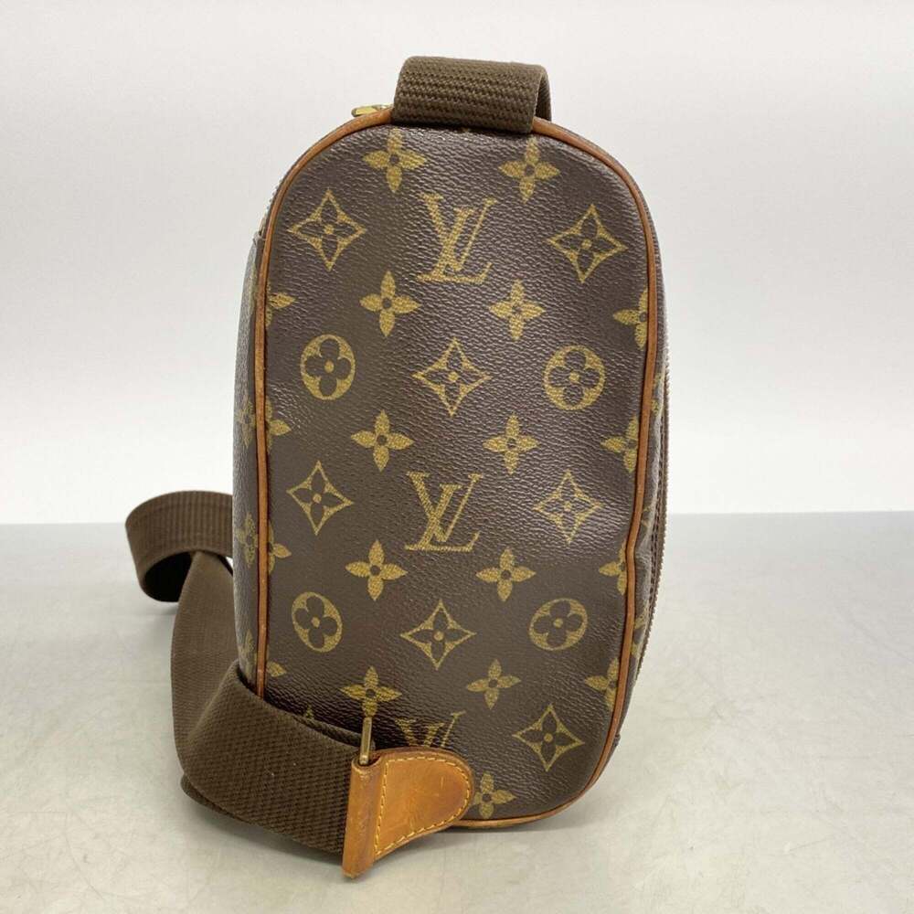 LOUIS VUITTON Brown Monogram Pochette Hobo Bag - Picture 10 of 10